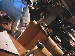 -The ROOF (通盈中心店)