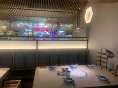 -左庭右院鲜牛肉火锅(浦江欢乐颂店)