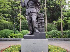 -英雄广场