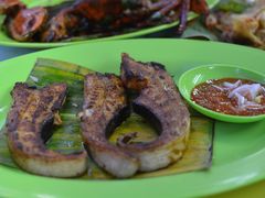 -明记烧鱼美味店