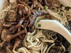 -佬钱湾仔(衣裳街店)