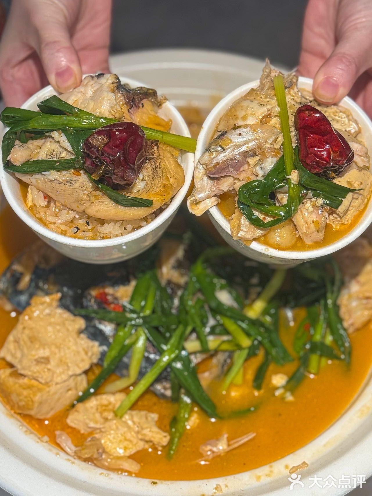 妈呀！这家的家烧乾坤隆鱼头真是香迷糊了！