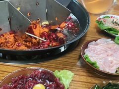 -财二舅火锅招待所
