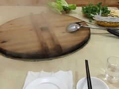 -三江鱼东北特色铁锅炖(骆驼店)