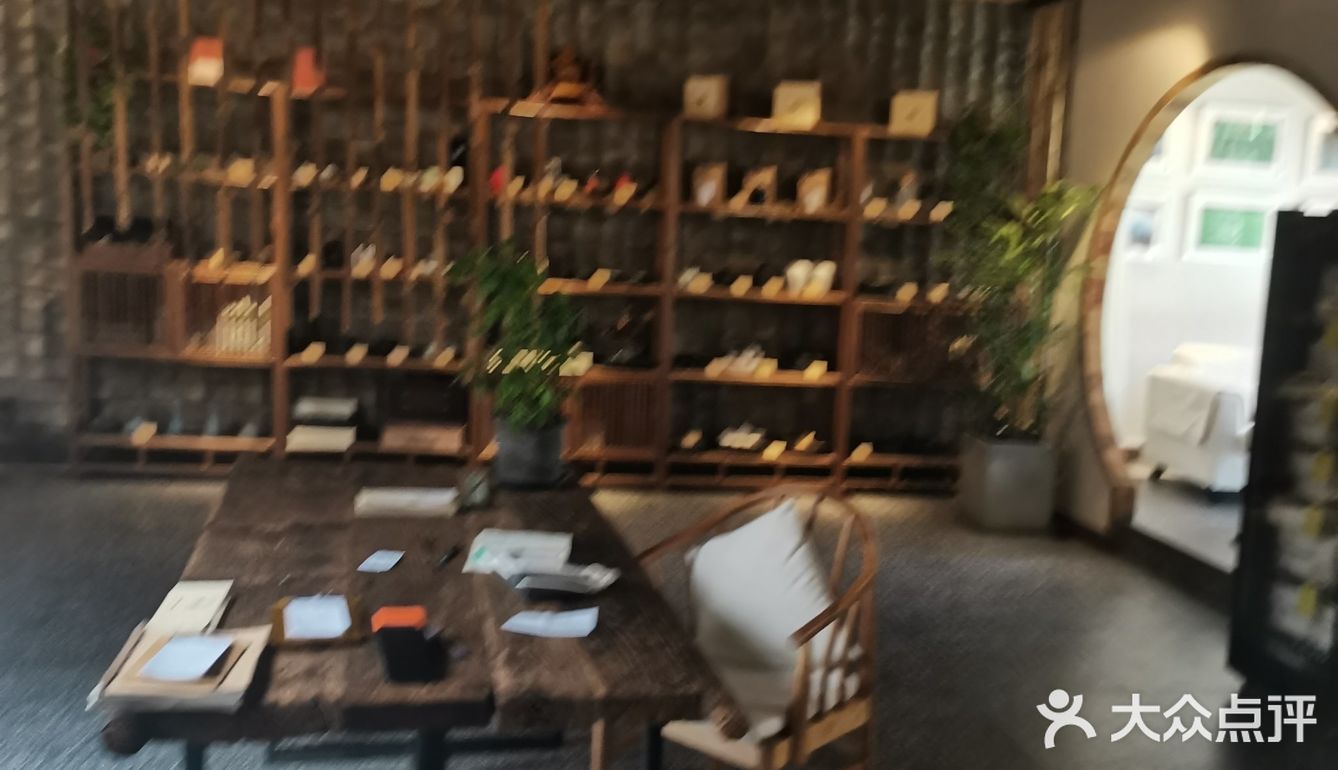 我们三个人要了7个菜，才花了300多，确实菜美价廉