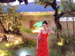 -Chom Cafe and Restaurant