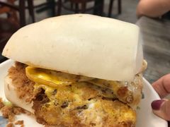 -车库美食餐厅