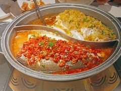 -阿瓦山寨·湘菜现炒·剁椒鱼头王(咸阳总店)