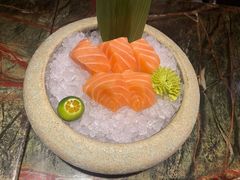 三文鱼腩刺生-炙柒Sekinana·精致料理 烧鸟·铁板烧(海上世界店)