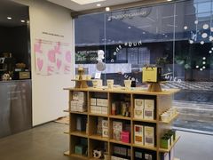 -HUGS coffee(东区店)