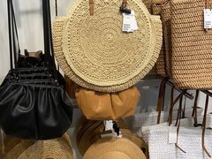 -H&M(天一广场店)