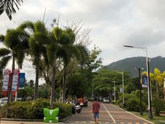 -亚龙湾亚泰商业街