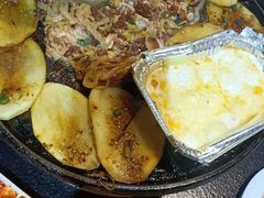 招牌酸菜猪五花肉-北京小炮儿炙子烤肉·铜锅涮肉(珠江路店)