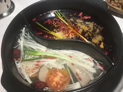 -钢管厂五区小郡肝串串香(奥克斯广场锦城万达店)