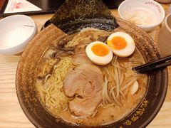 镇店黑丸黑香拉面-Uni 忧你の深夜食堂(浦江万达广场店)