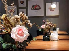 -POKEE VIA&Brunch·维娅(重庆来福士店)