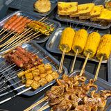 华店附近这家铜锅涮肉里面的烧烤也好好吃啊！ 