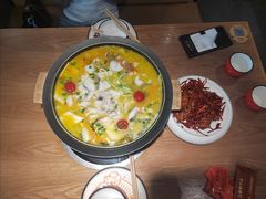 -山城外·非遗酸菜鱼(蜀都万达店)