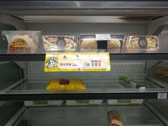 -全家便利店(宜山路站店)
