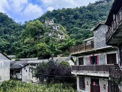 -高荡千年布依古寨旅游景区
