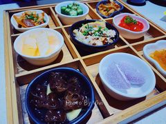 九宫格玲珑前菜-新仙清汤牛腩(铜锣湾店)