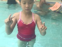 -虹桥河滨花园会所游泳馆