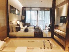 -西双版纳融创皇冠假日度假酒店