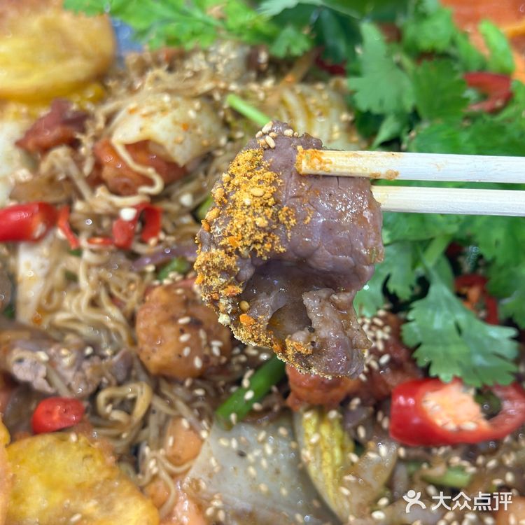 学校食堂价格，在市中心吃饱饱！