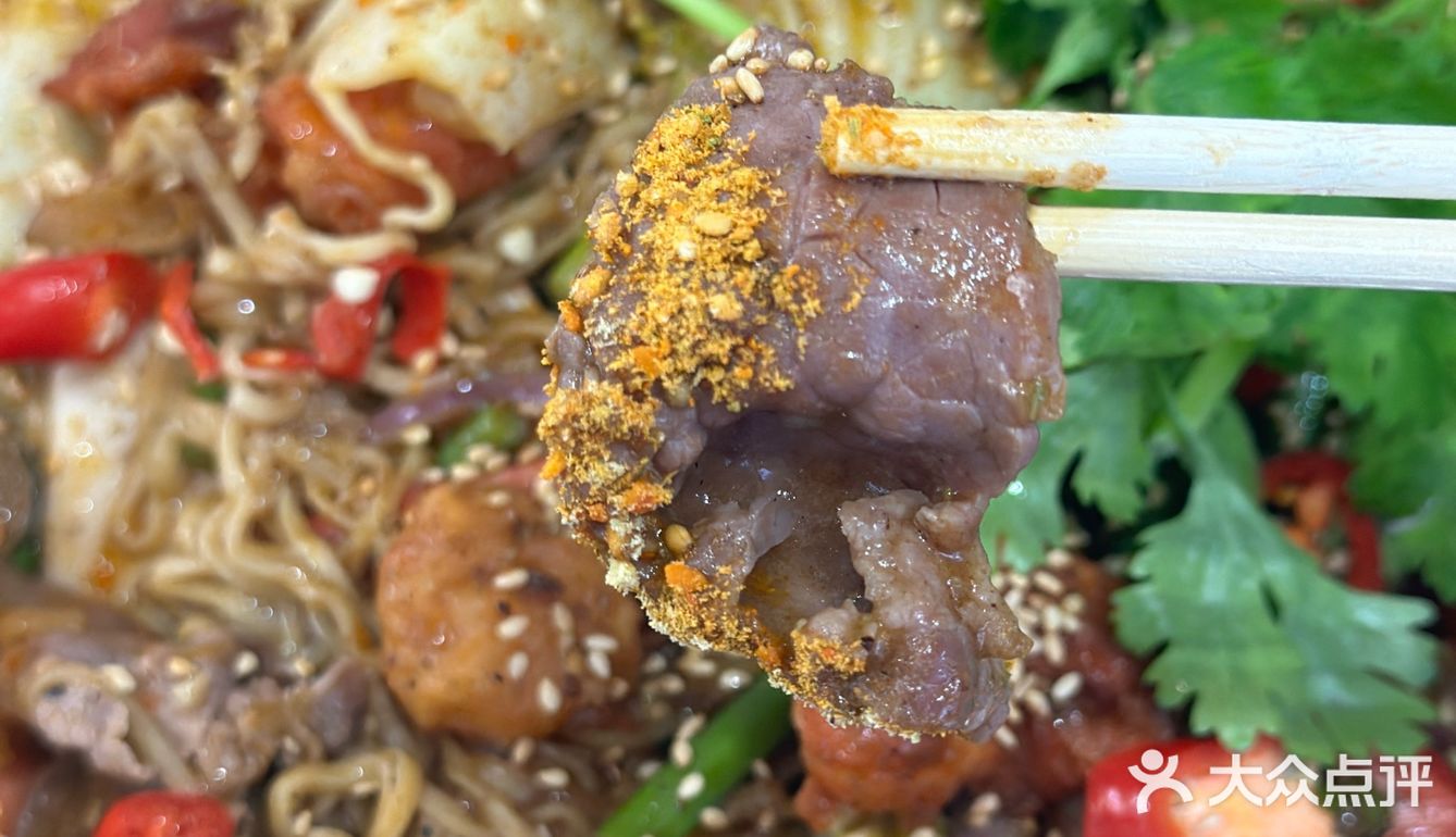 学校食堂价格，在市中心吃饱饱！