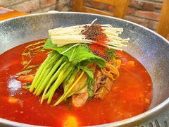 -喇喇排骨火锅·传统韩式脊骨汤(望京西园总店)
