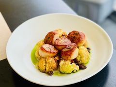 香煎扇贝配柠檬花椰菜酱-Mercato莫卡多露台餐厅与酒吧(K11店)
