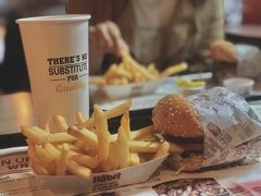 -The Habit Burger Grill 哈比特汉堡(复兴soho店)