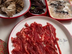 -毛辣果·贵州红酸汤牛肉火锅(西单店)