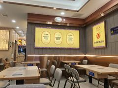 -花馬肆.云南过桥米线(汉神购物广场现场熬汤店)