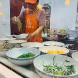 这家面馆高朋满座，原来就因为这个……