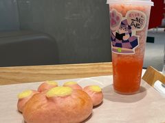 霸气芝士草莓-奈雪的茶(花城汇中区PRO店)