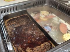 钙骨三鲜鸳鸯锅底-重庆刘一手火锅(三峡广场直营店)