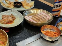 -臻牛烤肉