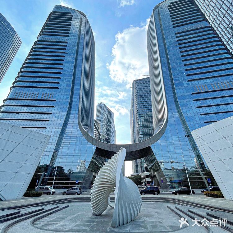 刷爆朋友圈的u型大楼深圳最新打卡地
