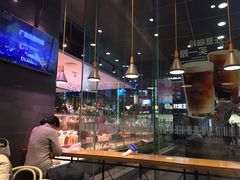-巴黎贝甜(大宁国际商业广场店)