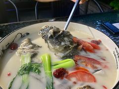 千岛湖有机奶汤大鱼头-老馆子·建德菜·山肴鱼鲜(海威新界店)