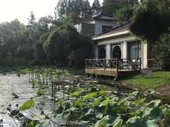 -上海怡沁园度假酒店