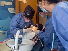 -瑞尔齿科(南京东路名人诊所)