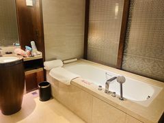 -西双版纳融创皇冠假日度假酒店