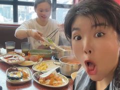 -四囍码头海鲜烧烤自助火锅(外滩南京东路悦荟广场店)
