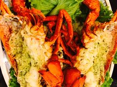 -J Daeng Seafood