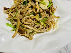 鲜菇爆百叶-马凯餐厅(地安门店)