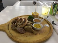 英式香肠拼盘-车谷小镇