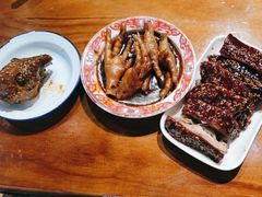 -爆炸头阿姨小四川正宗川味小吃(无任何分店)