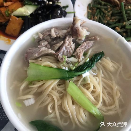 老黄县骨汤摔面馆(西郊·春山华居店)